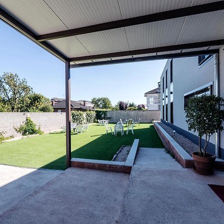 Albergue Santiago 15 Monforte Monforte De Lemos Exteriör bild